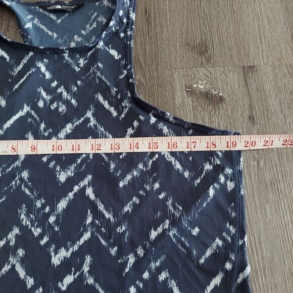 The North Face On The Go Tank Navy Flashdry Large - Picture 7 of 8